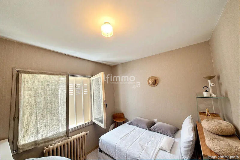 Maison - 205 m² - 11 pièces