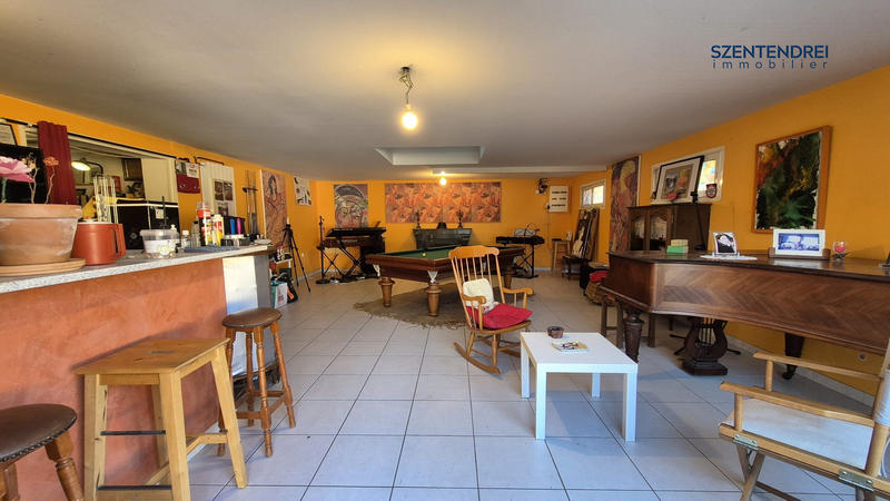 Villa - 366 m² - 12 pièces