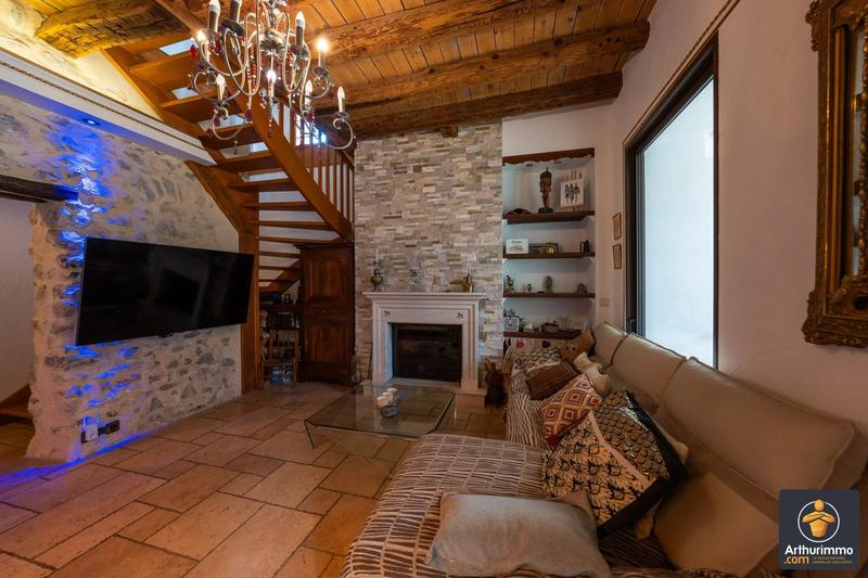 Maison - 520 m² - 15 pièces