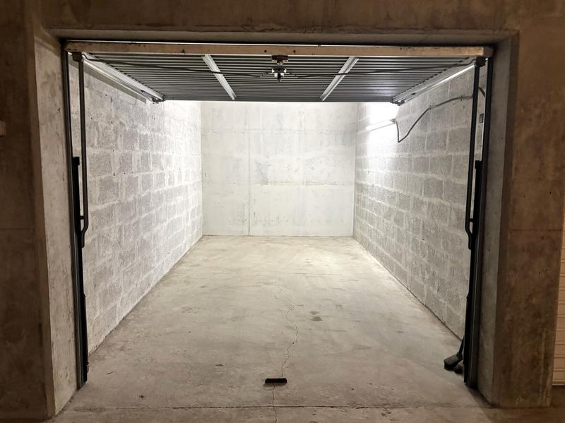 Parking / Garage - 14 m²