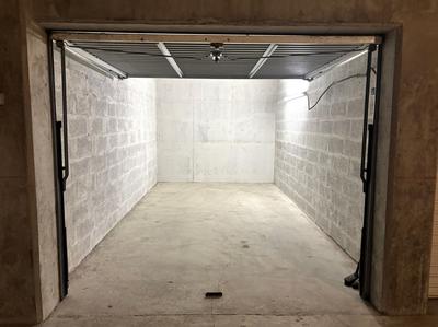 Parking / Garage - 14 m²
