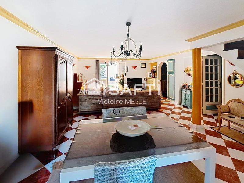 Maison - 93 m² - 4 pièces