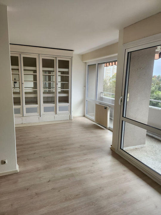 Appartement - 79 m² - 4 pièces