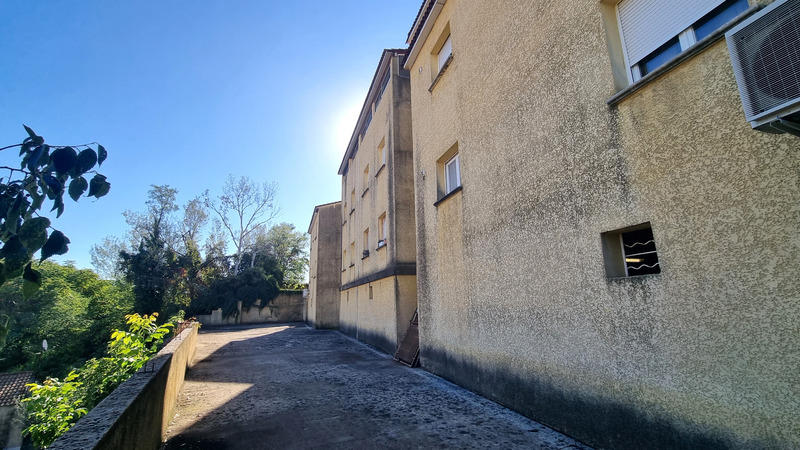 Immeuble - 834 m² - 34 pièces