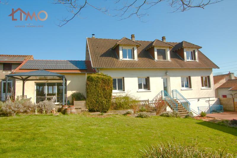 Maison - 300 m² - 12 pièces