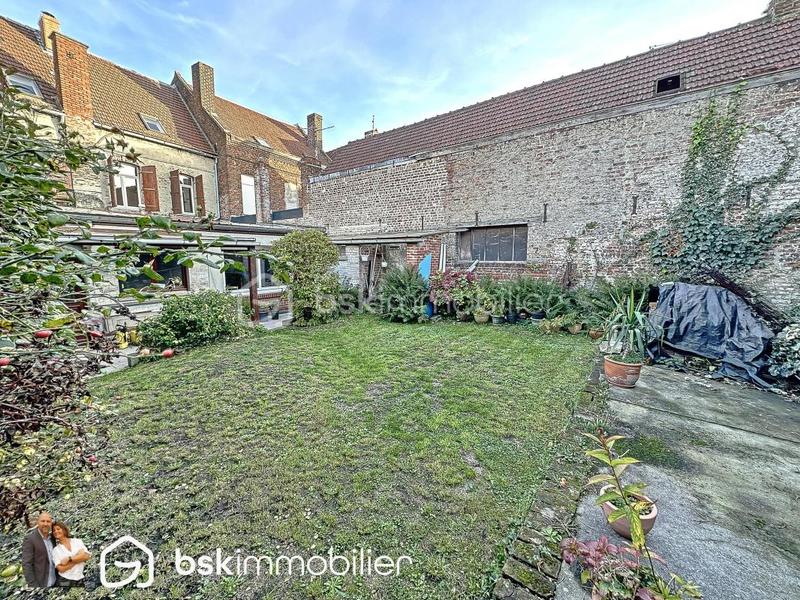 Maison - 212 m² - 7 pièces