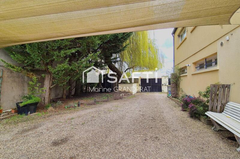 Maison - 138 m² - 6 pièces