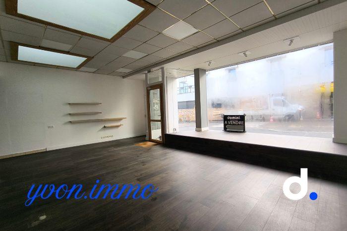 Local commercial - 73 m² - 3 pièces