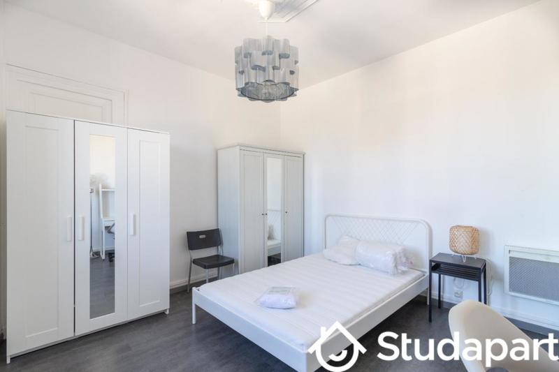 Chambre - 12 m² - 1 pièce