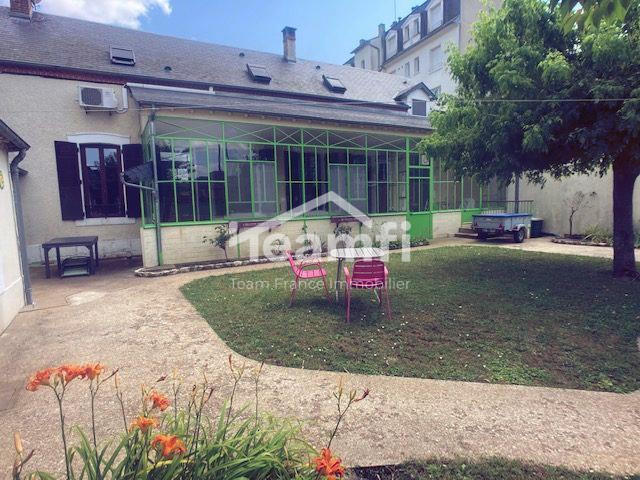 Maison - 161 m² - 5 pièces