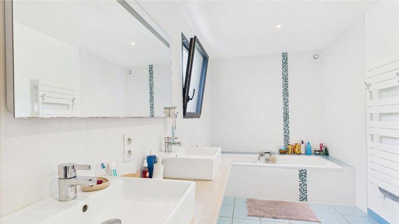 Maison - 185 m² - 5 pièces