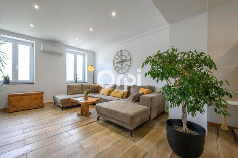 Maison - 177 m² - 6 pièces