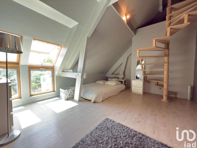 Maison - 304 m² - 5 pièces