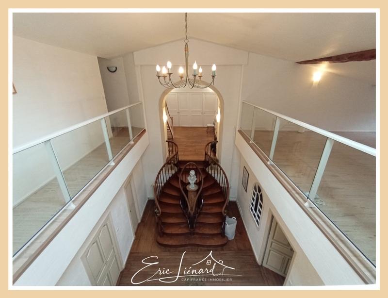 Maison de maîtres - 446 m² - 12 pièces