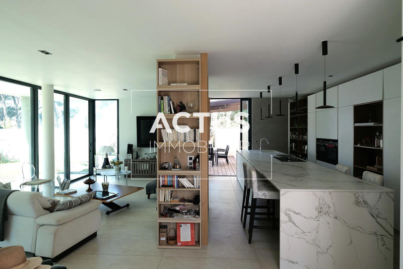 Maison - 122 m² - 5 pièces