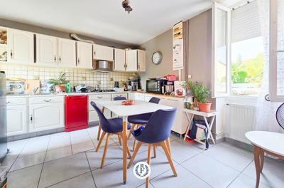 Maison de village - 90 m² - 5 pièces