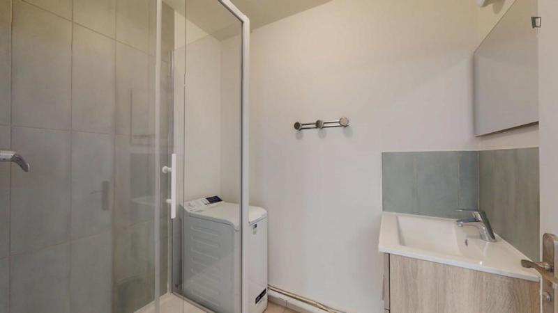 Chambre - 10 m² - 4 pièces