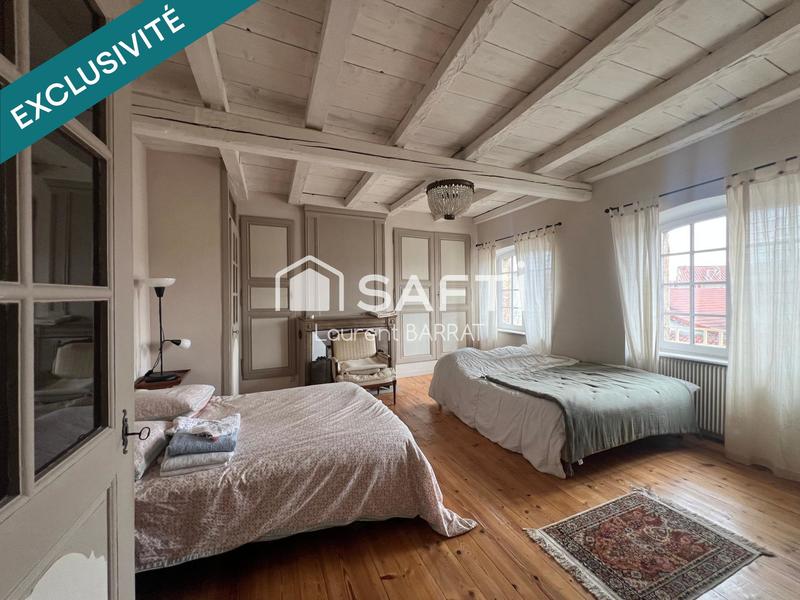 Appartement - 230 m² - 9 pièces