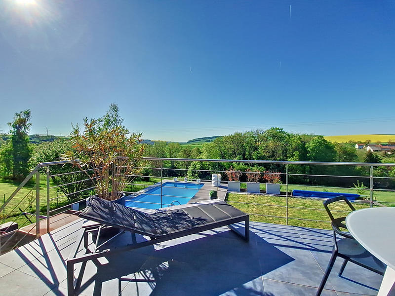 Villa - 311 m² - 7 pièces