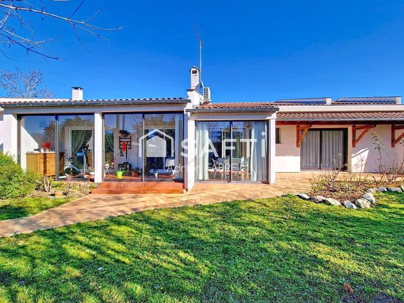 Maison - 220 m² - 6 pièces