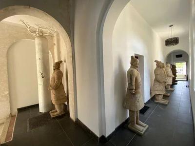 Maison - 470 m² - 19 pièces