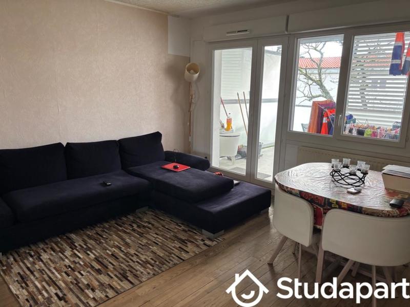 Chambre - 70 m² - 1 pièce