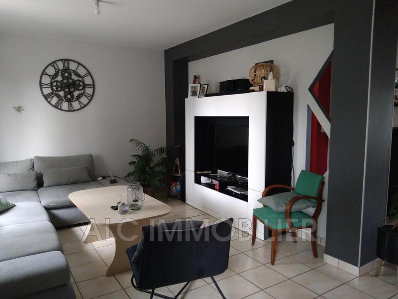 Maison - 176 m² - 9 pièces