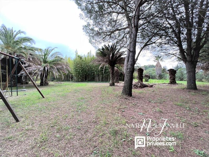 Villa - 254 m² - 6 pièces