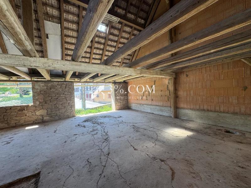 Maison - 390 m² - 8 pièces