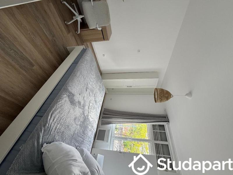 Chambre - 12 m² - 1 pièce