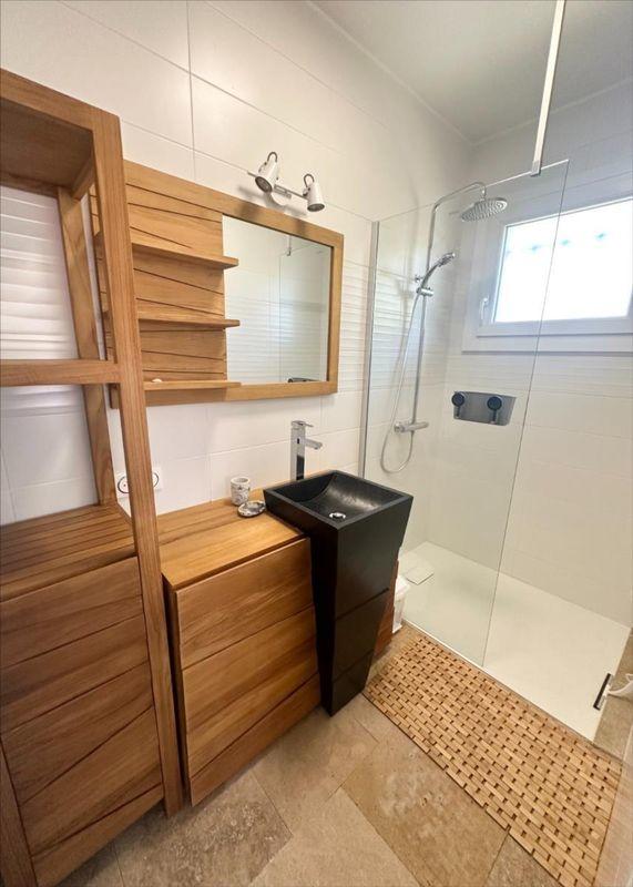 Maison - 204 m² - 8 pièces