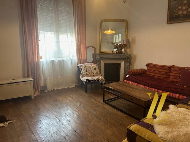 Maison ancienne - 195 m² - 7 pièces