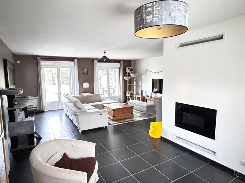 Maison - 140 m² - 5 pièces