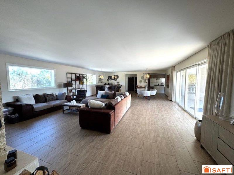 Villa - 205 m² - 5 pièces