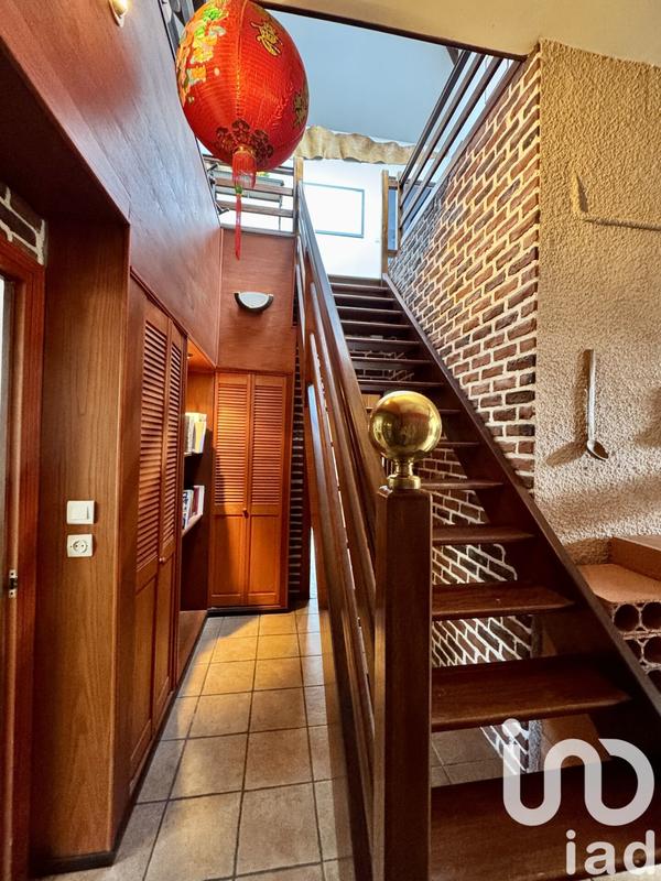 Maison - 230 m² - 8 pièces