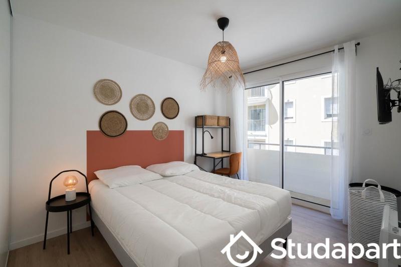 Chambre - 11 m² - 1 pièce