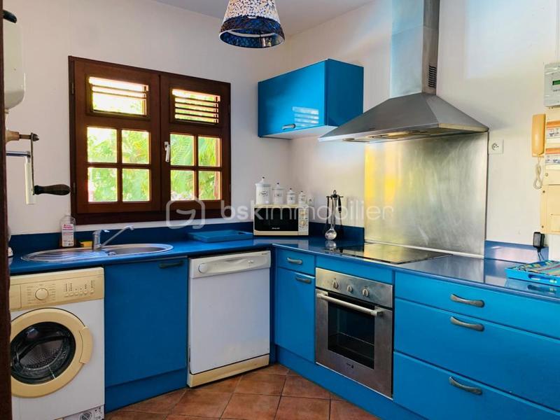 Propriété - 303 m² - 13 pièces