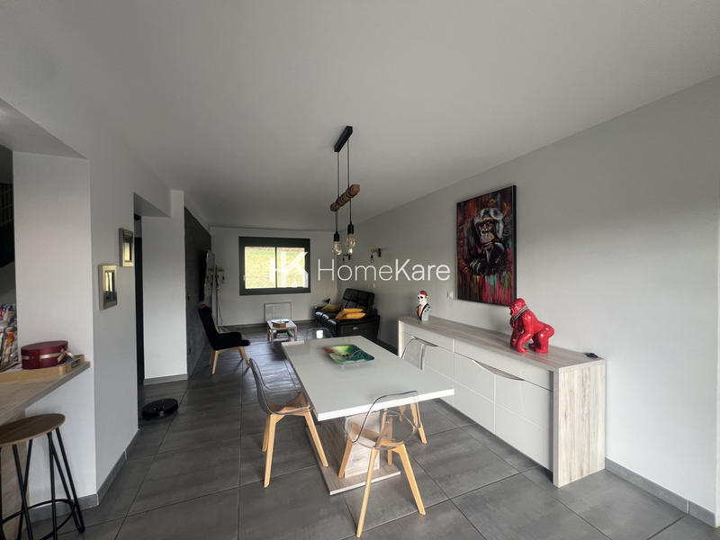 Maison - 280 m² - 9 pièces