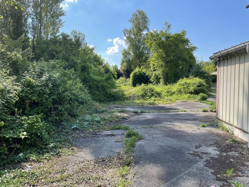 Maison - 1 500 m² - 7 pièces