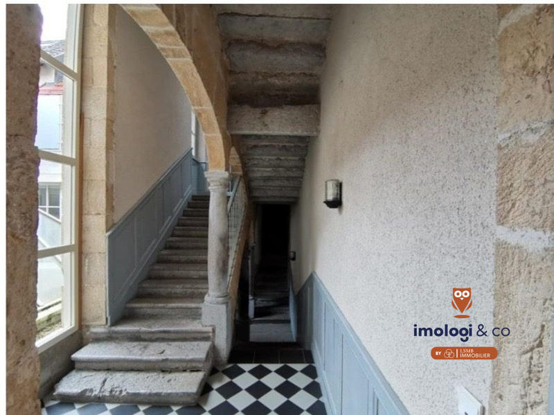 Loft - 137 m² - 4 pièces