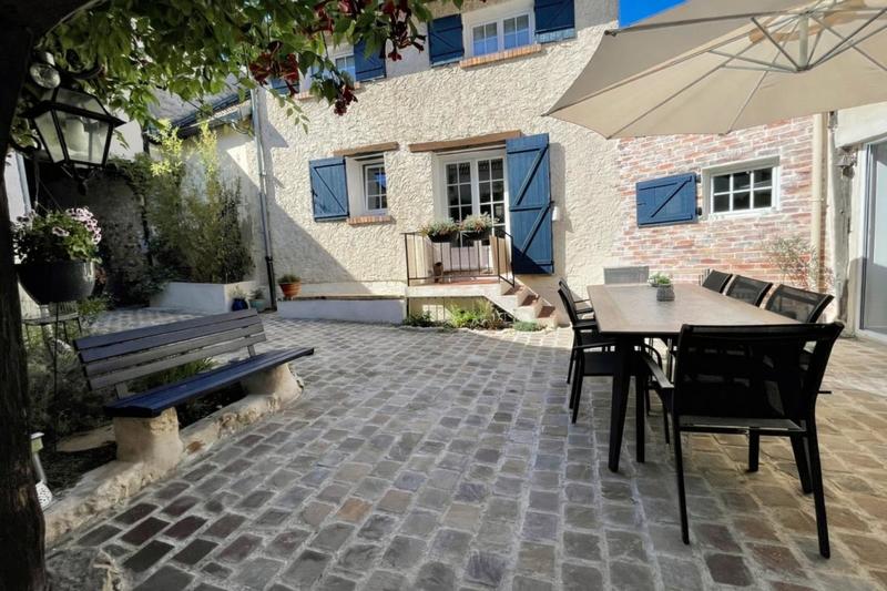 Maison ancienne - 180 m² - 9 pièces