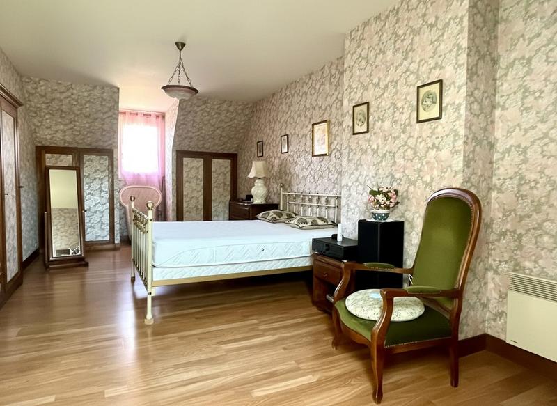 Maison traditionnelle - 109 m² - 4 pièces