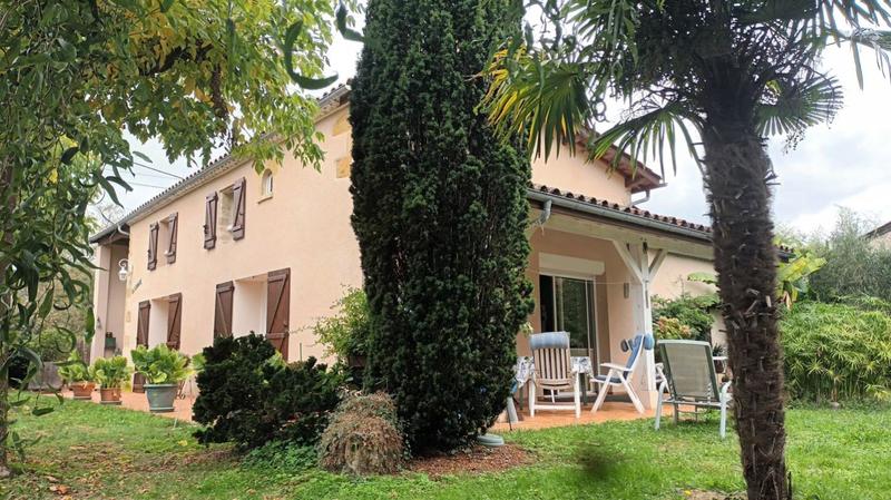 Maison en pierre - 122 m² - 6 pièces