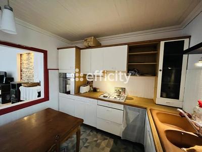 Maison - 98 m² - 4 pièces