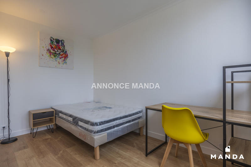 Chambre - 9 m² - 5 pièces