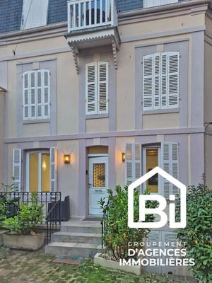 Maison de ville - 104 m² - 8 pièces