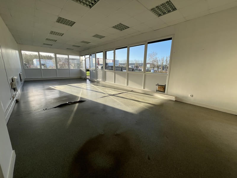 Local commercial - 244 m²