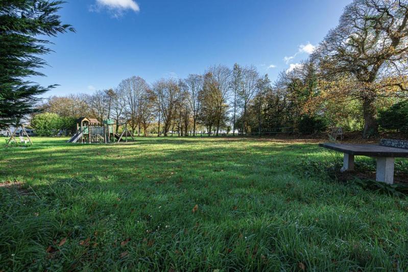 Corps de ferme - 230 m² - 6 pièces