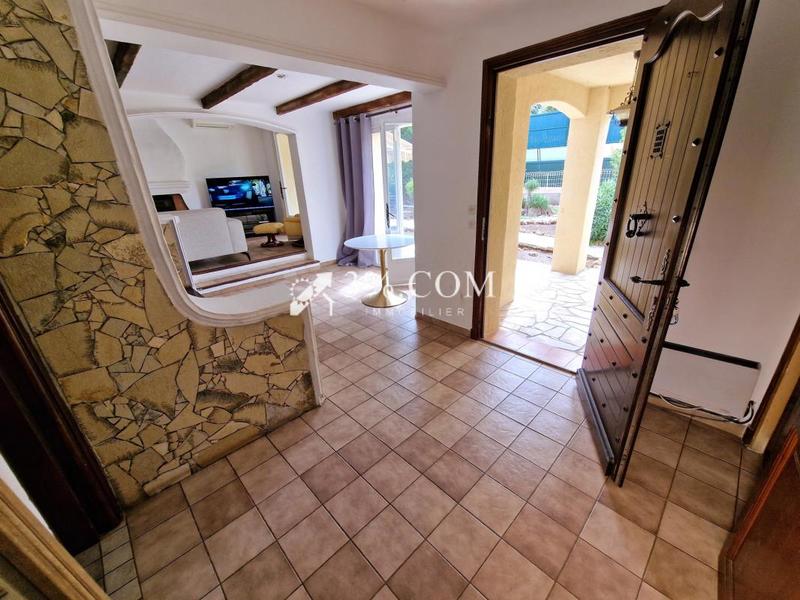 Villa - 96 m² - 5 pièces