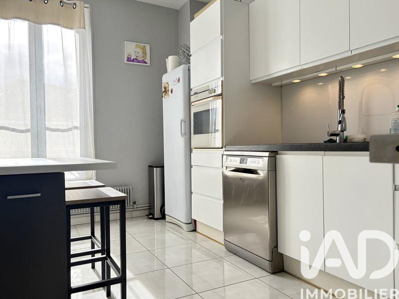 Maison - 311 m² - 9 pièces